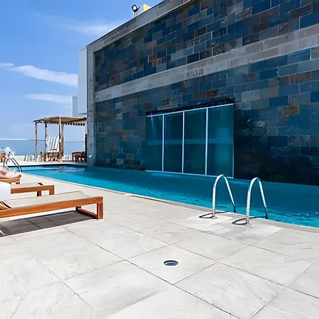 ¡espectacular Apto Con Vista Al Mar Piso 28! Apartment