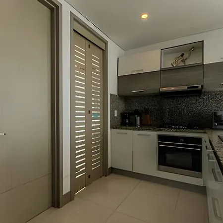 ¡espectacular Apto Con Vista Al Mar Piso 28! Apartment *