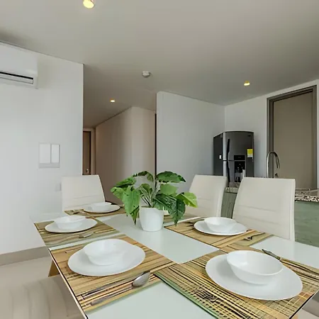 ¡espectacular Apto Con Vista Al Mar Piso 28! Apartment