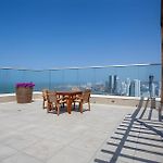 ¡Espectacular Apto Con Vista al Mar Piso 28!