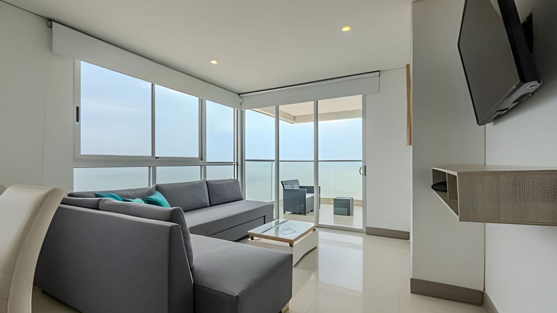 ¡espectacular Apto Con Vista Al Mar Piso 28! *