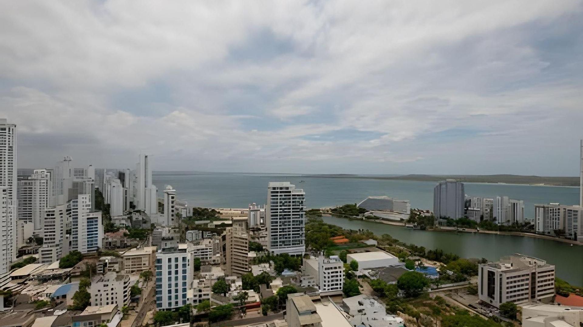 ¡espectacular Apto Con Vista Al Mar Piso 28! *