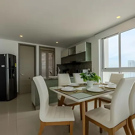 ¡espectacular Apto Con Vista Al Mar Piso 28!